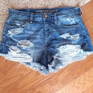 American Eagle Distressed Buttonfly Vintage Hi Rise Festival Shorts size 4